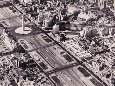 El 12 de octubre de 1937 se inauguró en la ciudad de Buenos Aires la