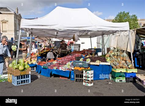 Market stalls, Cornhill Bury St Edmunds, Suffolk, England Stock Photo ...