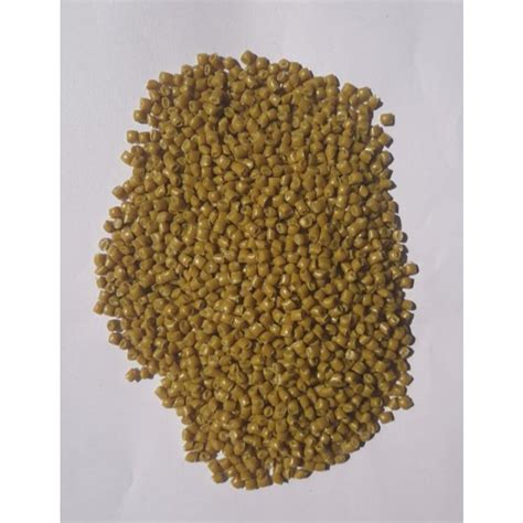 Solid Yellow Reprocessed HDPE Granules For Blow Moulding 940 Kg M3 At