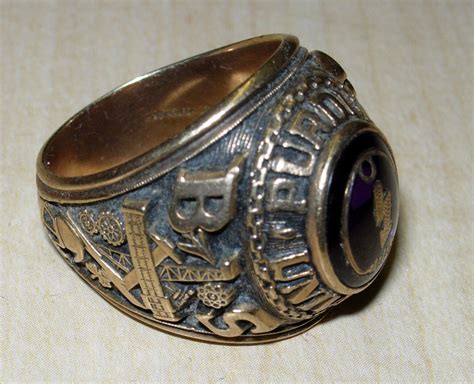 10k Yellow Gold Ring Purdue University 1969 Gem