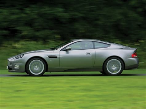 Wallpaper Aston Martin V12 Vanquish 2001 Gray Side View Style