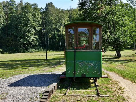 Jedyny Czynny Tramwaj Konny W Polsce Stoi W Mrozach Torowy