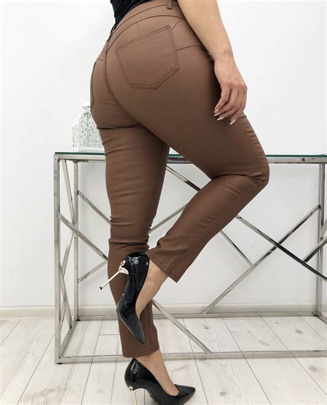 Spodnie Woskowane Brown Push Up Fau Butik