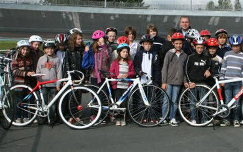 Vélodrome du Poher Premiers tours de piste Le Télégramme