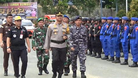 Ciptakan Rasa Aman Dan Nyaman Polres Tanbu Kawal Kegiatan Nataru