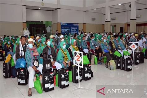 Jemaah Haji Debarkasi Solo Ditinggal Di Medan Ada Apa Genpi Co Jateng