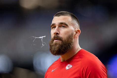 Travis Kelce Shuts Down Retirement Talk, Wants to Play ‘Until the ...