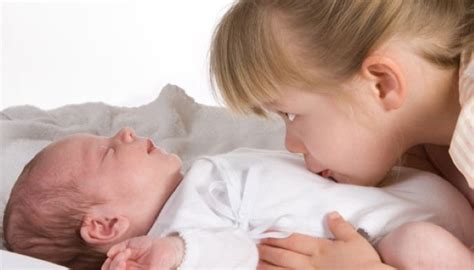 Sadapter à Larrivée Dun Petit Frère Ou Dune Petite Sœur Bébés Et