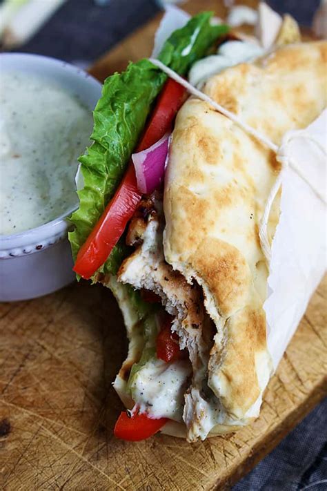 Easy Chicken Gyros And Tzatziki Sauce Creme De La Crumb