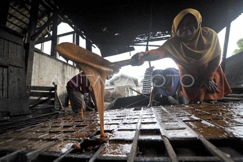 USAHA GULA TEBU KERINCI | ANTARA Foto