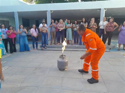 Gestoras E Coordenadoras Do Nova Semente Recebem Treinamento Em Brigada