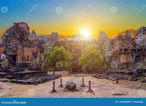 Sunset Sunbeams Angkor Wat Angkor Archaeological Park Stone Frame