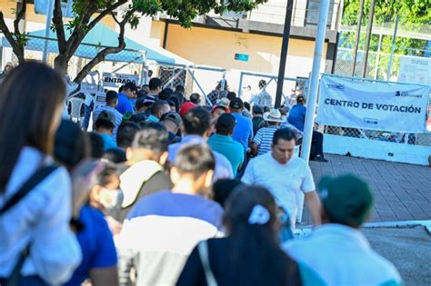 Masiva Afluencia De Votantes Para Elecciones Generales En El Salvador