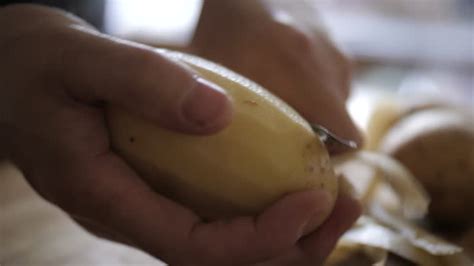 784 Peeling Potatoes Stock Videos, Footage, & 4K Video Clips - Getty Images