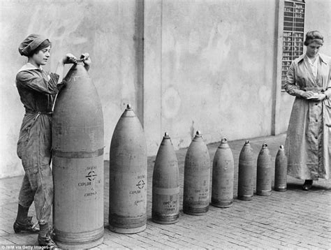 Stunning Black And White Photos Show How Wwi Changed Women S Roles