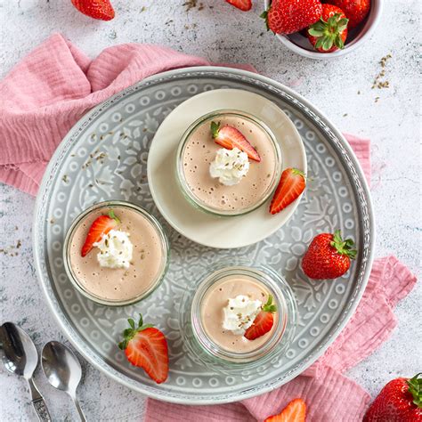 Flaumiger Biskuitkuchen Mit Erdbeeren Einladung Zum Essen Rezepte