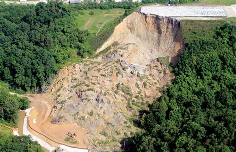 Yeager Airport Charleston Wv : Yeager Airport And Charleston Aviation ...