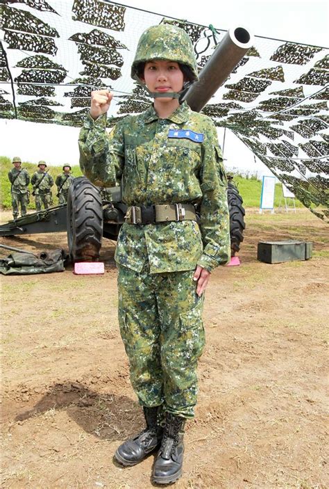 陸軍澎防部混砲營一連中尉輔導長李宛庭｜娛樂圖輯｜娛樂星聞 Starsetncom