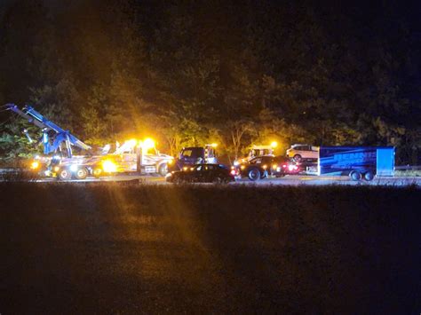 I 64 Lanes Closed Following Overturned Tractor Trailer Crash In Henrico County Wric Abc 8news