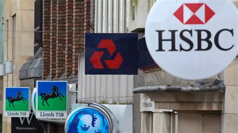 Hundreds More Bank Branches To Shut Including Hsbc And Barclays See