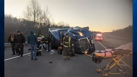 Driver Airlifted To Hospital After Tractor Trailer Crash In Dickson Co