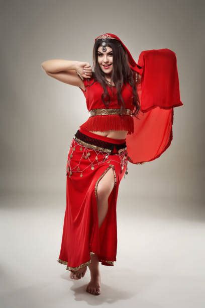 170 Suit For Belly Dance Stock Photos Pictures And Royalty Free Images