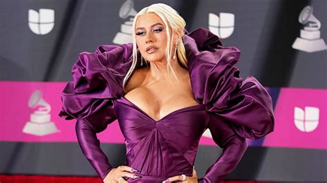 Christina Aguilera At Latin Grammy Awards 2022 See Her Dress Hollywood Life