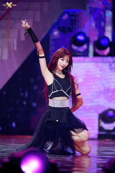 Ngu Thư Hân lên hot search 2 lần vì bị cho là biểu diễn hời hợt chính chủ đăng bài nói gì