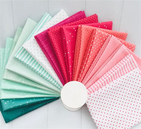 Fat Quarter Bundle 17 Fabrics Mixed Basics For Riley Blake Designs