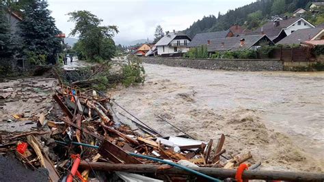 Poplave Prevalje Slovenija Slovenia Poplave Koroska