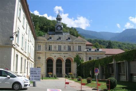 Près de Grenoble Cette station thermale nichée dans les montagnes