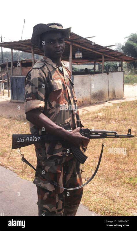 African airport security Banque de photographies et d’images à haute résolution - Alamy