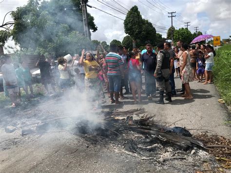 Maispb Moradores De Santa Rita Fecham Rodovia E Cobram Volta De