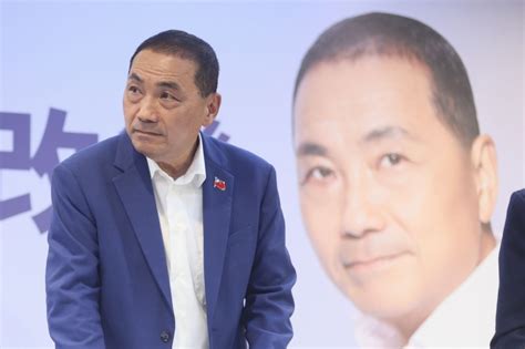 柯文哲 針對2024總統大選藍白合議題，民眾黨總統參選人柯文哲日前拋 Fanclub