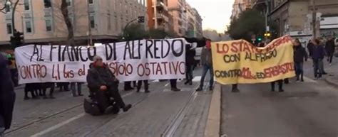 Rabbia Contenuta Gli Anarchici Protestano A Roma E A Milano Con