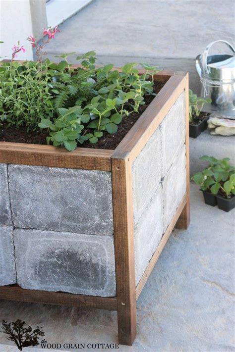 Diy Paver Planter Diy Planters Outdoor Diy Concrete Planters Diy