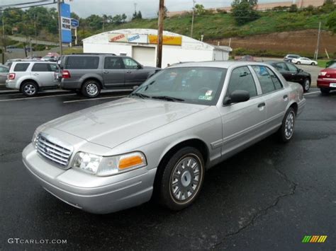 2004 Silver Birch Metallic Ford Crown Victoria LX 54851032 Photo 5