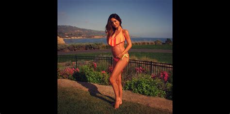 Vid O Sur Instagram Le Mannequin Sarah Stage Enceinte A Ajout Une