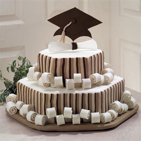 25 Cool Graduation Cake Ideas - Hative
