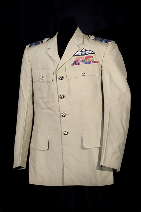 Royal Australian Air Force summer service uniform : r/uniformporn