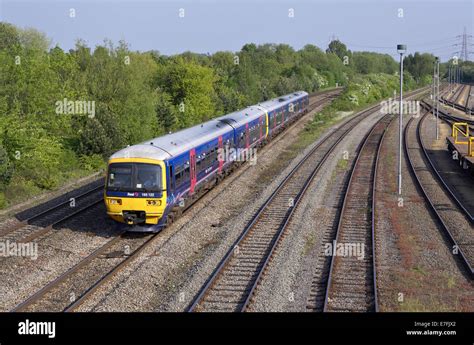 First Great Western Class 165 No 165 122 Heads North Through Hinksey Oxford With 1w07 1722