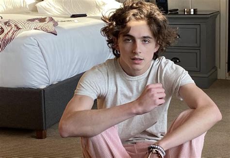 Timothée Chalamet il se confie sur son fougueux baiser avec Lily Rose