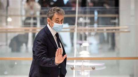 Nicolas Sarkozy Frankreichs Ex Pr Sident Zu Gef Ngnisstrafe Verurteilt