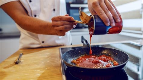 Aus Guide To Making Tomato Sauce At Home The Weekly Times