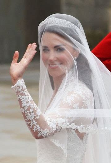 Princess Catherine Middleton Wedding Dress