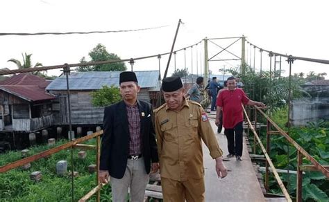 Plt Wali Kota Waris Tholib Komitmen Akan Perbaiki Jembatan Yang Menjadi