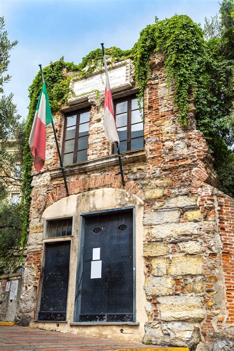 Casa Di Colombo Torri Di SantAndrea Porta Soprana Museo Di Sant