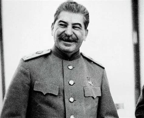 "Хочется воскресить Сталина...": как генсек боролся с коррупцией и ...