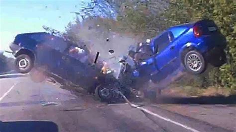 IDIOTS IN CARS Car Crash Compilation 2022 Fatal Car Crash Usa Dashcam