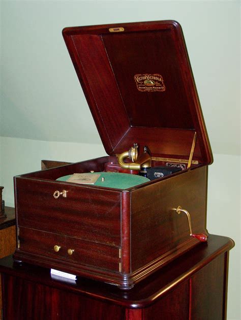 Encountering Antique Phonographs The Antique Phonograph Society The